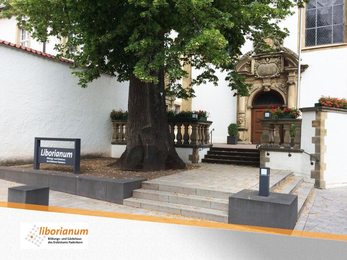 Bildungs- Und Tagungshaus Liborianum Hotel Paderborn Buitenkant foto